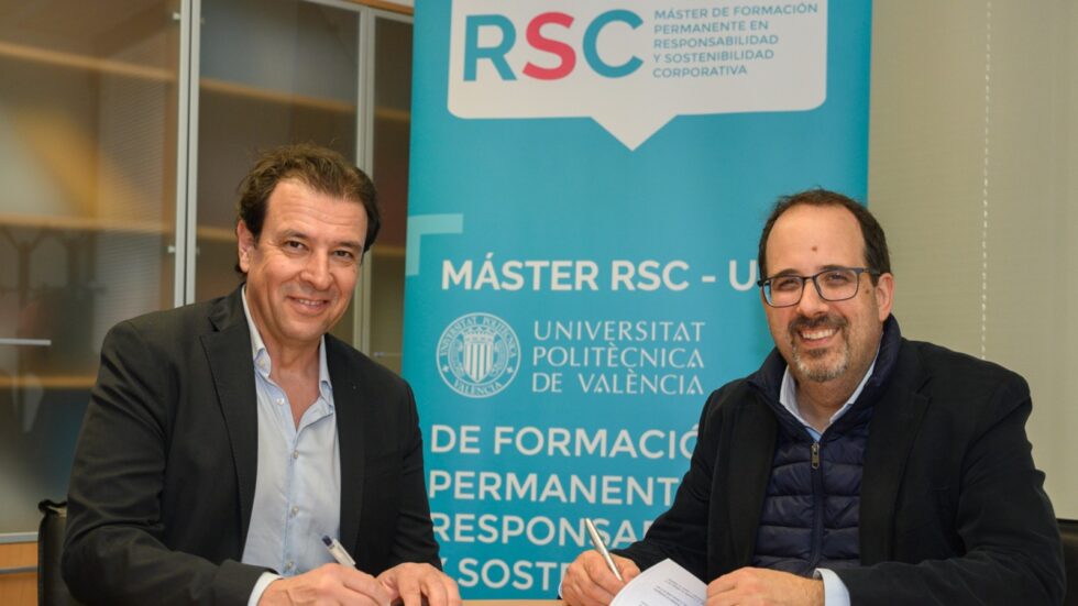 Luis González, D. de Ventas de Ingeniería y Consultoría en Acteco, y Gabriel García, D. del Máster en RSC de la UPV. I KIKE TABERNER